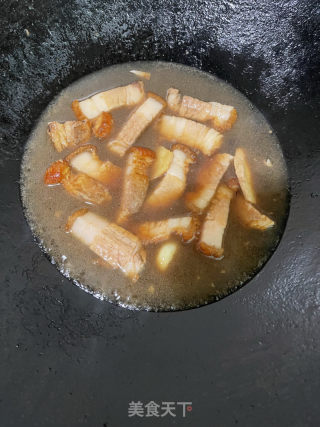 板栗焖五花肉的做法步骤：8