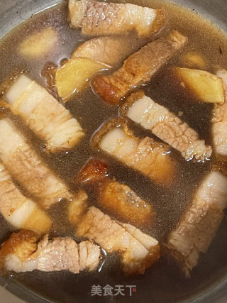 板栗焖五花肉的做法步骤：9
