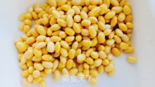 小葱炒黄豆的做法步骤：2