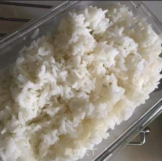 外婆菜炒饭的做法步骤：1