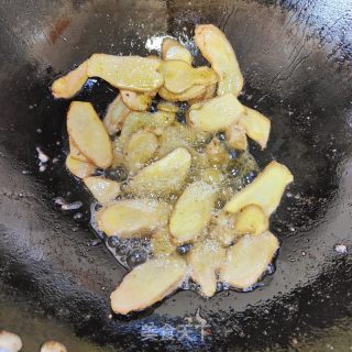 艾草焖鸡的做法步骤：8