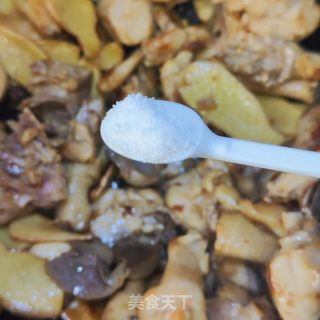 艾草焖鸡的做法步骤：10