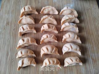 胡萝卜汁芹菜肉馅饺的做法步骤：10