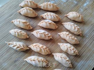 胡萝卜汁芹菜肉馅饺的做法步骤：11