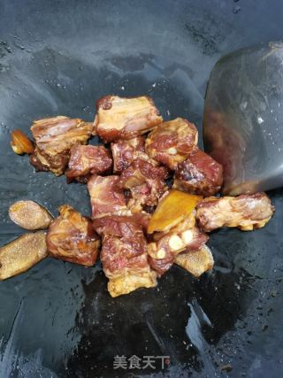 排骨蒸腐竹的做法步骤：2
