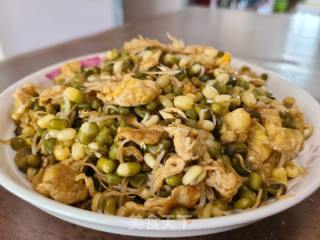 绿豆芽炒鸡蛋的做法步骤：4