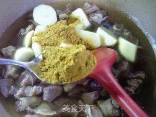 咖喱土豆牛腩的做法步骤：9