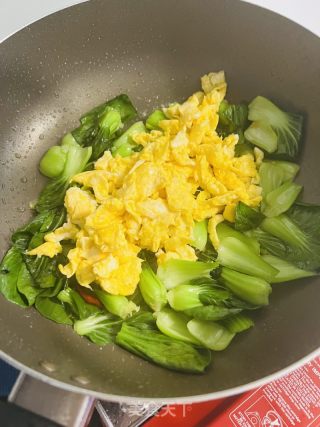 青菜仔炒鸡蛋的做法步骤：5