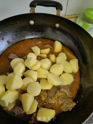 土豆烧牛肉的做法步骤：7