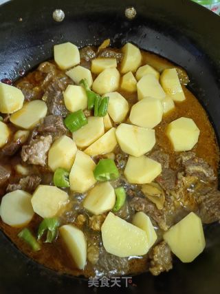 土豆烧牛肉的做法步骤：8