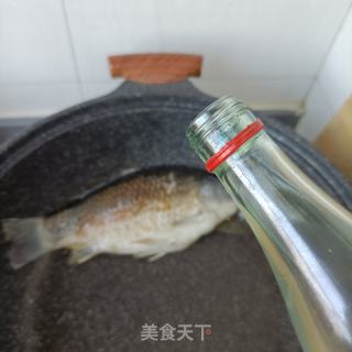 绿豆芽炖鲫鱼的做法步骤：5