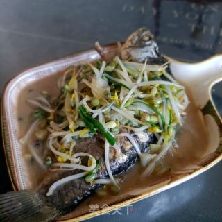 绿豆芽炖鲫鱼的做法步骤：16
