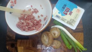 铁板豆腐的做法步骤：1