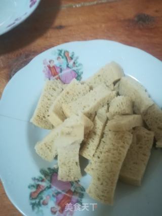 拌菠菜面筋的做法步骤：1