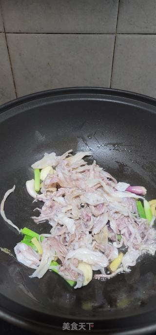 爆炒鱿鱼须的做法步骤：6