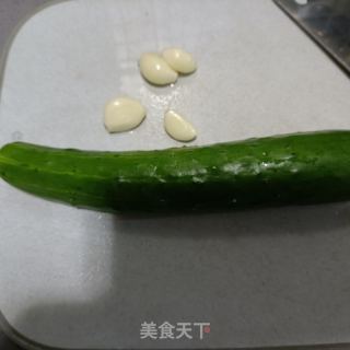 黄瓜拌猪头肉的做法步骤：1