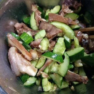 黄瓜拌猪头肉的做法步骤：9