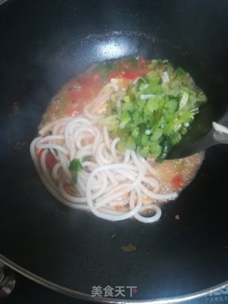 芹菜羊肉炒米粉的做法步骤：10