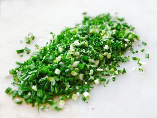 小根蒜鸡蛋饼的做法步骤：4