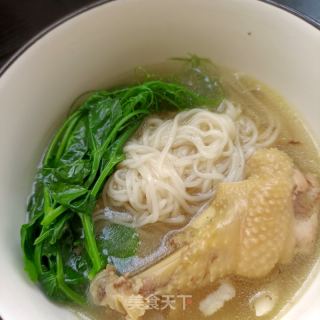 豌豆尖鸡汤面的做法步骤：7