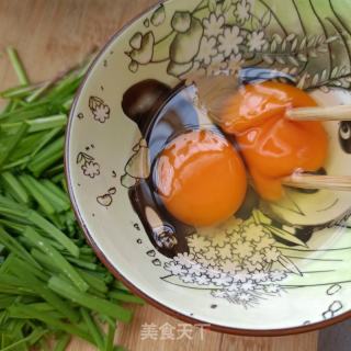 韭菜鸡蛋炒豆芽的做法步骤：6