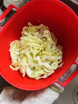 包菜炒粉丝的做法步骤：4