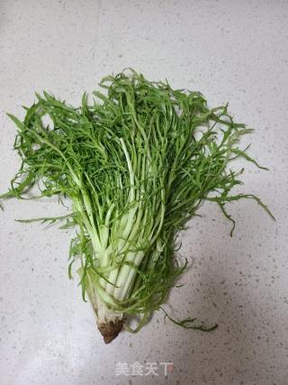 苦菊鸡蛋煎饼的做法步骤：1