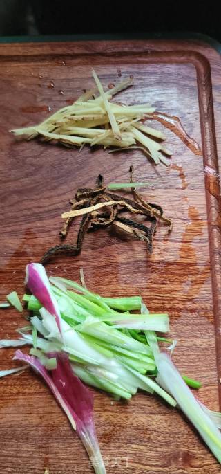 陈皮蒸鳕鱼的做法步骤：2