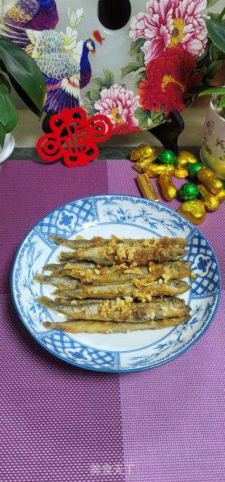 蒜香多春鱼的做法步骤：9