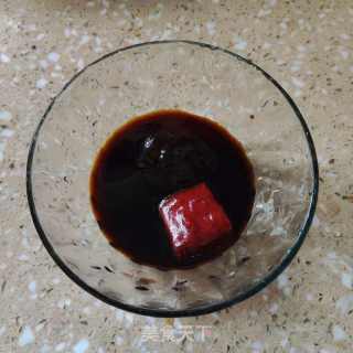 酱香兔肉煲的做法步骤：3