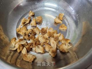 猴头菇炒莴笋片的做法步骤：2