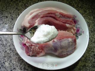 盐焗五花肉的做法步骤：3