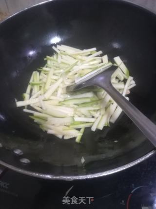 香辣葫芦瓜丝的做法步骤：5