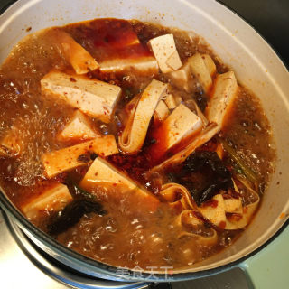 牛肉卷香辣时蔬锅的做法步骤：9