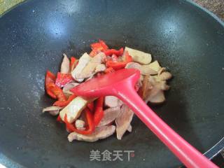 香干红椒炒鸡胸肉的做法步骤：11