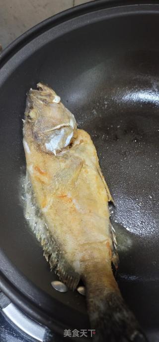 蒜子焖珍珠斑的做法步骤：5