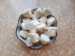 红薯荸荠苹果汤的做法步骤：2