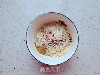酱香烤豆腐卷的做法步骤：3