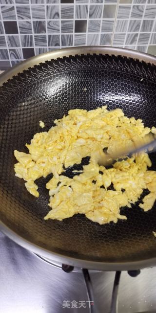 番茄鸡蛋炒饭的做法步骤：3