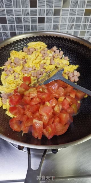 番茄鸡蛋炒饭的做法步骤：5