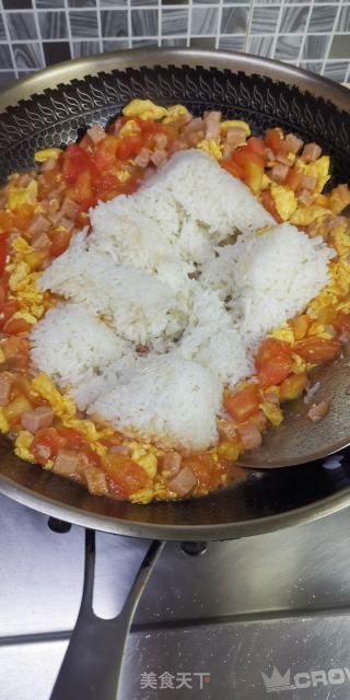 番茄鸡蛋炒饭的做法步骤：7