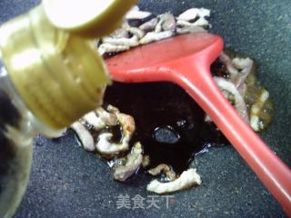 肉丝茭白牛心菜炒荞麦面的做法步骤：8