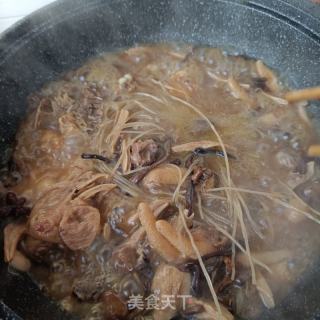 公鸡炖菌菇的做法步骤：19