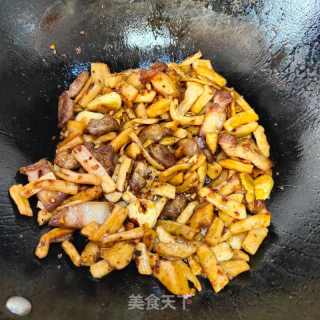 五花肉焖萝卜干的做法步骤：9