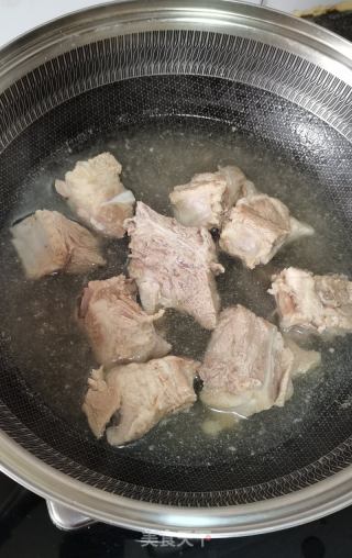 红烧排骨的做法步骤：1