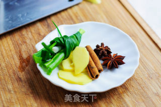 腐乳猪手的做法步骤：1