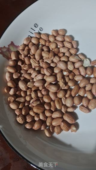 花生莲藕猪骨汤的做法步骤：4