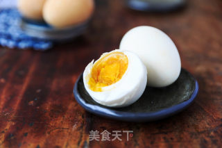 五香咸鸭蛋的做法