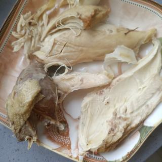 黄瓜粉皮拌鸡胸肉的做法步骤：2
