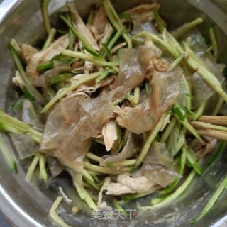 黄瓜粉皮拌鸡胸肉的做法步骤：12